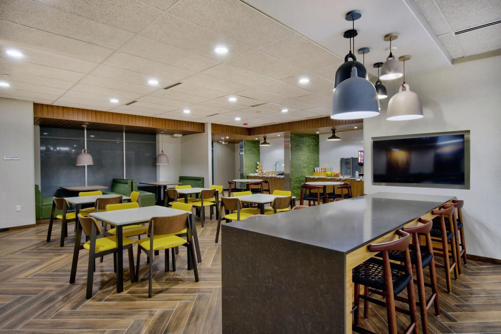 Fairfield By Marriott &